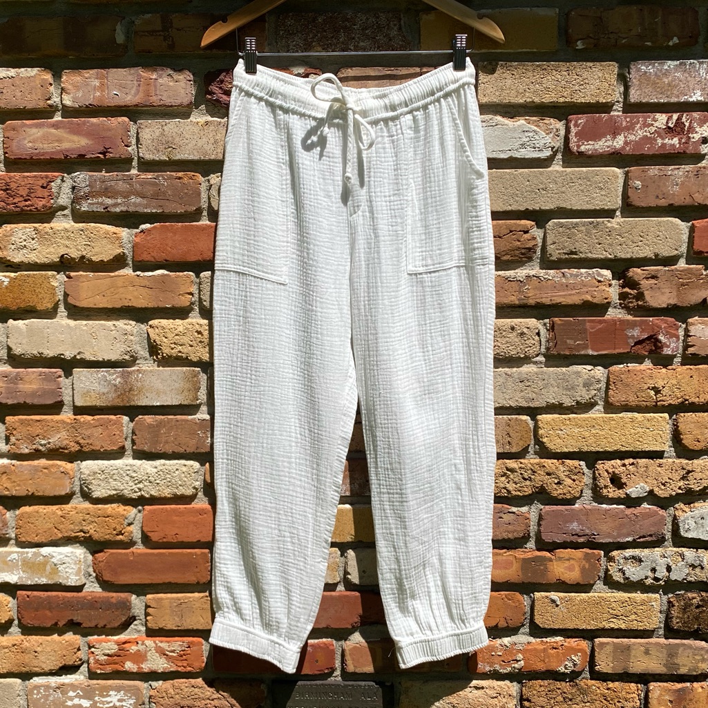 Yfb Gauze White Capri Pants-Size Small